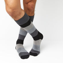 Load image into Gallery viewer, Vega Dress Socks