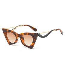 Load image into Gallery viewer, Vintage Square Cat Eye Sunglasses Women Retro Trendy Cat eye Sunglasses Classic Fashionable , Decent Personality & Wind Sunglasses In Retro Box Trending Street Style Sunglasses For Men & Women