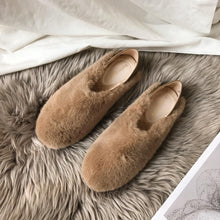 Load image into Gallery viewer, Warm Fur Loafers Women Winter Shoes Indoor Furry Flats Round Toe Fluffy House Warm Wool Slippers Memory Foam Anti-Skid Sole House Shoes Indoor Outdoor Slippers