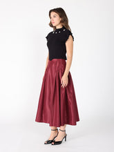 Load image into Gallery viewer, Wide Width Skirt with Back Zipper
