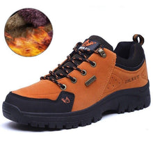 Load image into Gallery viewer, Winter Couple Warm Hiking Shoes Outdoor Sports Thick-Soled Wear-Resistant Non-Slip Low Cut Hiking Shoes Wide Breathable Slip Resistant Hiking Mountain Biking Outdoor Shoes