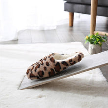 Load image into Gallery viewer, Winter Home Slippers Women Cotton Shoes Soft Plush Indoor Slippers Shoes For Women Men Couple Warm Fur Slippers Cute Comfy Fuzzy Knitted Memory Foam Slip On House Slippers