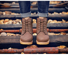 Load image into Gallery viewer, Winter Luxury Shoes Mens Flat Heel Boots Fashion Warm Ankle Boots Outdoor Warm Non Slip Fur Lined Ankle Boots Leather Winter Walking Shoes For Mens