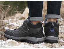 Load image into Gallery viewer, Winter Men's Boots Warm Snow Boots High Quality Leather Waterproof Outdoor Men Hiking Boots Waterproof Non-Slip Trail Fur Lined Ankle Boots Leather Winter Shoes