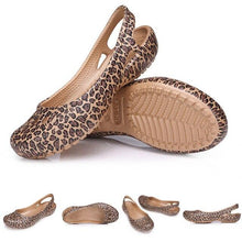 Load image into Gallery viewer, Women Clogs Modern Sandals Home Non-slip Summer Shoes Flat Slippers Plastic Waterproof Garden Shoes Classic Clog Casual Slip On Water Shoe Sandal Indoor Outdoor Slipper