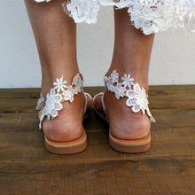 Load image into Gallery viewer, Women Flat Shoes Summer Bohemian Sandal Lace Straps Floral Style Sandal White Beach Shoes Clip Toe Casual Lace Floral Beach Flip Flop Comfy Shoes Summer Elegant Toe Ring Sandals