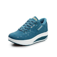 Load image into Gallery viewer, Women Modern Sneakers Height Increasing Flatform Lace-up Walking Leather Sneakers Fashion Breathble Vulcanized Shoes Women Casual Sport Sneakers