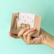 Load image into Gallery viewer, Women Pink PU Leather Short Wallet Trendy New Fashion Vintage Mini Purses Cute Feather Design Wallets