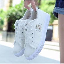 Load image into Gallery viewer, Women's Canvas Breathable Classic Summer Sneakers Lace-Up Shoes Casual Outdoor Men Sneakers Womens Canvas Sneakers Low Top Tennis White Shoes