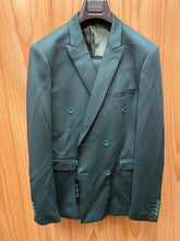 Load image into Gallery viewer, Cielo BP3546 Ultra-slim Stretch Hunter Green Double Breasted Suit
