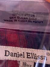 Load image into Gallery viewer, Daniel Ellissa DS3817P2 Red Men’s Dress Shirt with Collarbar
