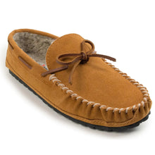 Load image into Gallery viewer, Minnetonka Casey - Mens Slipper
