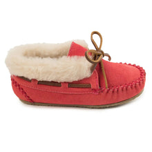 Load image into Gallery viewer, Minnetonka Charley - Children's Slippers
