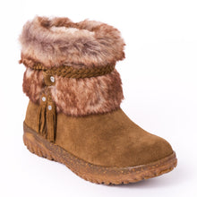 Load image into Gallery viewer, Minnetonka Everett 2 - Women's Boots
