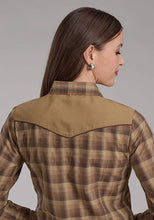 Load image into Gallery viewer, Roper 2129 Ombre Plaid (Brown) - Women's Western Shirt
