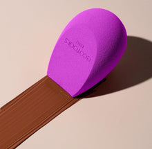 Load image into Gallery viewer, EcoTools Bioblender Compostable Makeup Sponge — Flawless Blending Meets Sustainability
