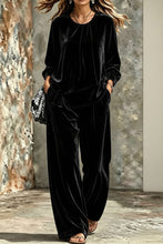 Load image into Gallery viewer, Women's Velvet Center-Pleat Relaxed Top &amp; Wide-Leg Pants Set
