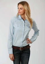 Load image into Gallery viewer, Roper Solid Poplin (Light Blue) - Women's Western Shirt
