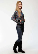 Load image into Gallery viewer, Roper 0982 Flower Bomber (Black) - Women's Jacket
