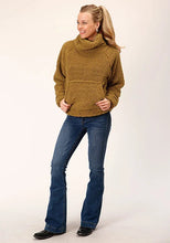 Load image into Gallery viewer, Roper 1817 Polar (Yellow) - Women's Fleece Pullover
