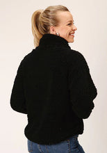 Load image into Gallery viewer, Roper 1817 Polar (Black) - Women's Fleece Pullover
