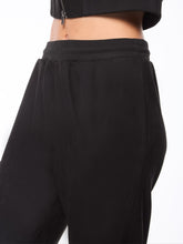 Load image into Gallery viewer, Women's Camoscio Pant- Black Beauty
