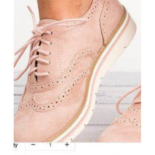 Load image into Gallery viewer, Women’s Retro British-Style Casual Shoes – Chic Everyday Sneakers
