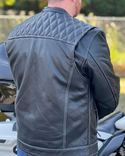 Load image into Gallery viewer, Cinder Men's Cafe Style Leather Jacket
