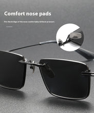 Load image into Gallery viewer, Pure Titanium Polarized Sunglasses – Retro British Style
