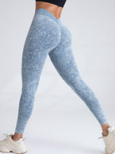 Load image into Gallery viewer, V-Back Scrunch Butt Seamless Yoga Licious Leggings
