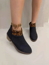 Load image into Gallery viewer, Stylish Leopard Block : Heels Boots
