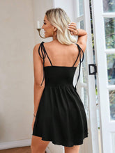 Load image into Gallery viewer, Women's Fashion Summer Solid Color Pleated Design Lace-Up Halter Dresses
