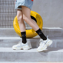 Load image into Gallery viewer, 1 Pair New Unisex Combed Out Of Pure Cotton Sports Socks Breathable Compression Long Solid Black White Socks Summer Winter Middle Tube Warm Socks For Men And Women
