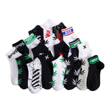 Load image into Gallery viewer, 1 Pairs Men Tide Socks Autumn And Winter Low-Cut Solid Color Cotton Socks Maple Leaf Boat Socks Hip-Hop Skateboard Short Socks Unisex Style Boat Socks For Men And Women
