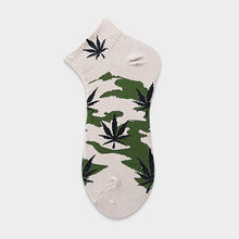 Load image into Gallery viewer, 1 Pairs Men Tide Socks Autumn And Winter Low-Cut Solid Color Cotton Socks Maple Leaf Boat Socks Hip-Hop Skateboard Short Socks Unisex Style Boat Socks For Men And Women

