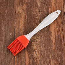 Load image into Gallery viewer, 1 Pcs Portable Silicone Oil Bottle with Brush Grill Oil Brushes Liquid Oil Pastry Kitchen Baking BBQ Tool Kitchen Tools for BBQ Silicone Oil Container with Brush Spray Bottle Oil Dispenser for Kitchen Cooking BBQ
