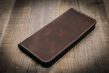 Load image into Gallery viewer, The Houstonian Long Wallet - Walnut Brown
