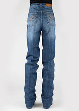 Load image into Gallery viewer, Tin Haul 525 Rachel Fit Horseshoe Pocket ( Denim Medium Wash )- Women's Jeans
