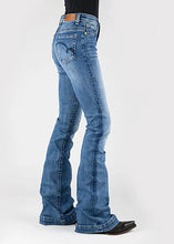 Load image into Gallery viewer, Tin Haul 595 Libby Fit Blue Loop Pocket ( Denim Medium Wash ) - Women's Jeans
