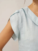 Load image into Gallery viewer, 100% Linen Crescent Collar Flutter Sleeve Top FARA
