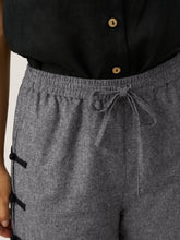 Load image into Gallery viewer, Linen Double Layer Handmade Capri Pants STELLA
