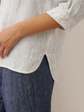 Load image into Gallery viewer, 100% Linen Striped Three-Quarter Sleeve Shirt SKYLAR
