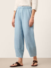 Load image into Gallery viewer, 100% Linen Tapered Cropped Pull-On Trousers LORETTA
