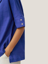 Load image into Gallery viewer, Linen V Neck Short Sleeve Shirt PENNY

