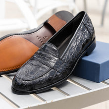 Load image into Gallery viewer, 11-119-BKM (BLK) TUSCANY Crocodile Penny Loafer, Black
