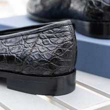 Load image into Gallery viewer, 11-119-BKM (BLK) TUSCANY Crocodile Penny Loafer, Black
