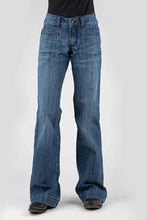 Load image into Gallery viewer, Stetson 214 Trouser Fit Flare Leg (Medium Wash) - Women's Jeans
