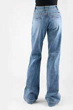 Load image into Gallery viewer, Stetson 214 Trouser Fit Back Welt Pocket ( Denim Light Wash )- Women's Jeans
