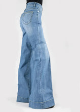 Load image into Gallery viewer, Stetson 751 Wide Leg High Rise (Light Wash) - Women's Jeans
