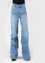 Load image into Gallery viewer, Stetson 751 Wide Leg High Rise (Light Wash) - Women's Jeans
